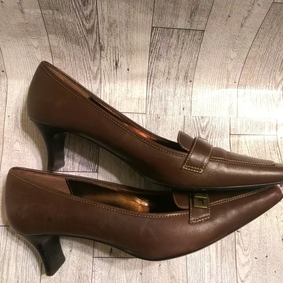Maripe Brown Leather Pump 8.5 - Picture 3 of 7